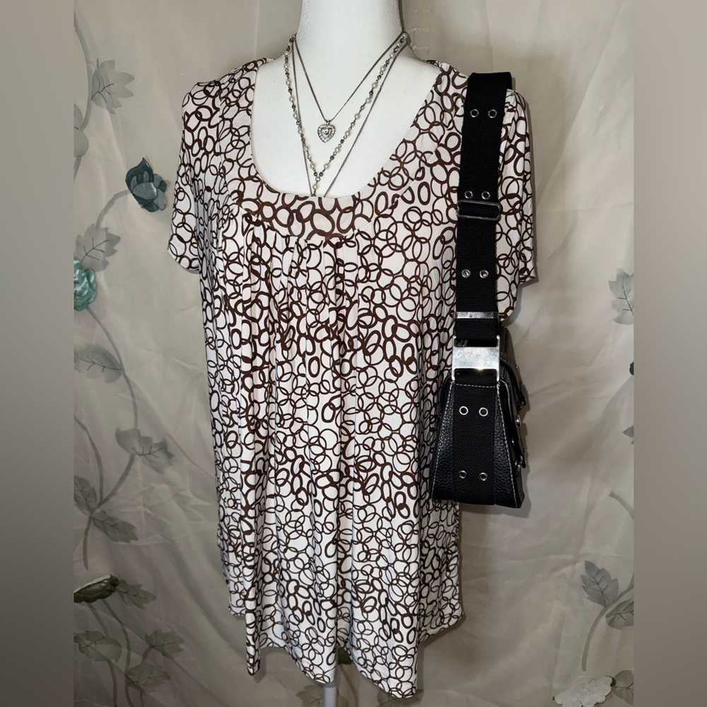 Women’s Vintage Y2K Brown and white midi dress with a boho vibe #midi #boho